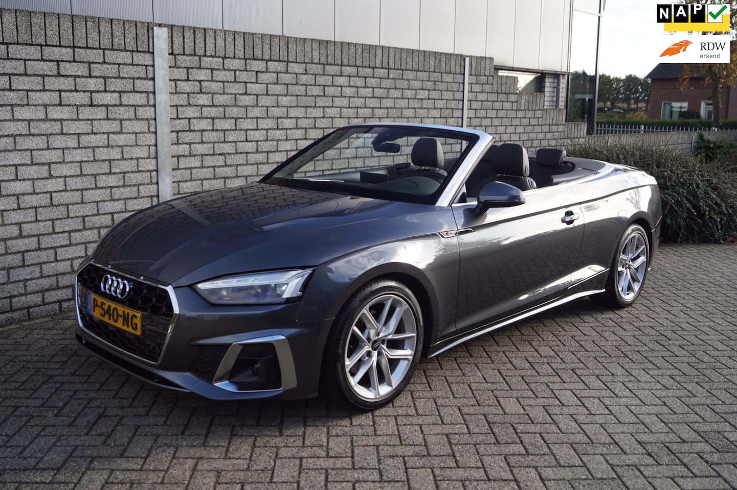 Audi A5 Cabriolet - 35 TFSI S Edition Autom Luxe Leder Stoel en Nek Verwarming Navi Clima LED Koplampen 2x PDC - AutoWereld.nl