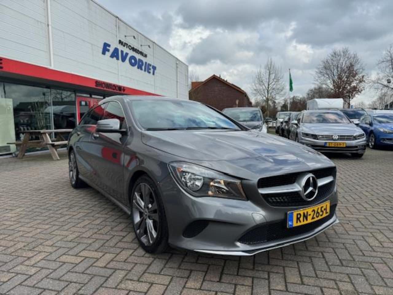 Mercedes-Benz CLA-klasse Shooting Brake - 180/BUSS/SOLUTION/AUT/HLEER/SPORT/NAV/CAM/THAAK - AutoWereld.nl