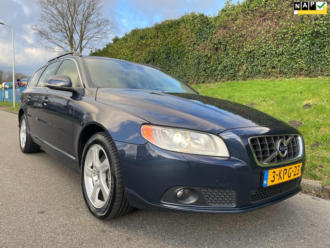 Volvo V70 - 1.6 T4 Nordic - Automaat - Xenon - Navigatie - AutoWereld.nl