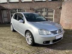 Volkswagen Golf - 2.0 TDI Comfortline Airco/Cruise/Navi/PDC/18Inch velgen