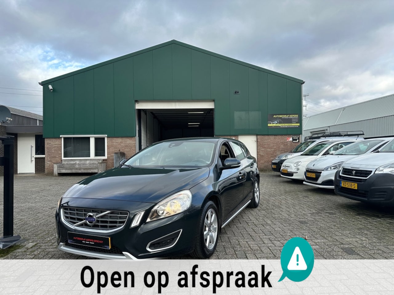 Volvo V60 - 1.6 DRIVe Kinetic Airco Trekhaak CitySafety NAP - AutoWereld.nl