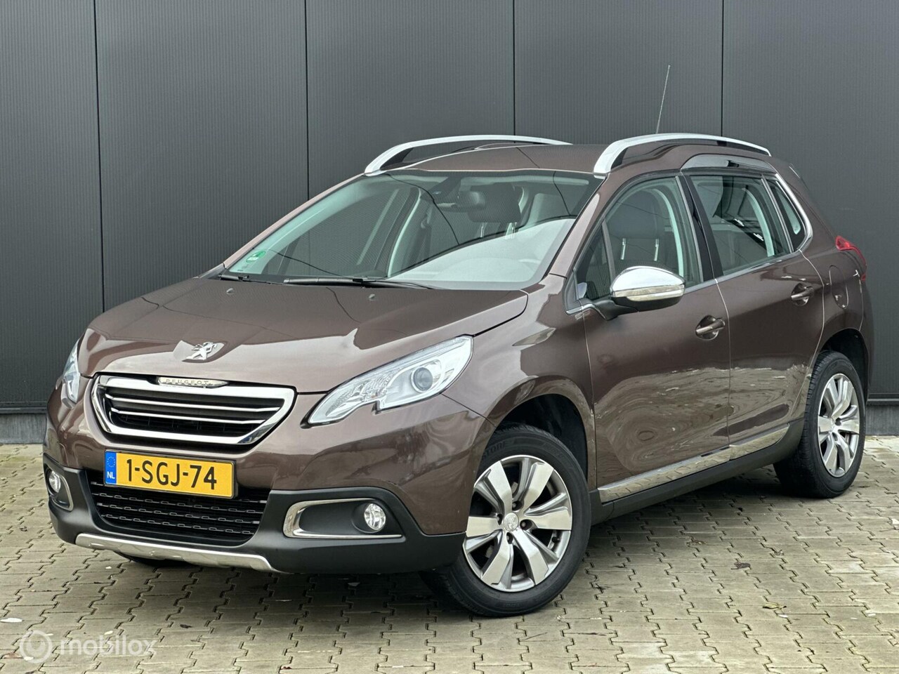 Peugeot 2008 - 1.2 82 VTi Allure | CRUISE | CLIMA | TREKHAAK | - AutoWereld.nl