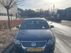 Volkswagen Passat - 2.0 FSI Highline