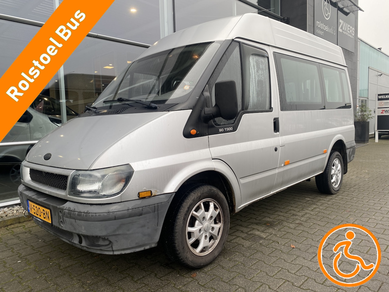 Ford Transit - Rolstoelbus 300S 2.4TDdi SHD (Ruime rolstoelbus / zelfrijder met 4-weg bestuurdersstoel en - AutoWereld.nl