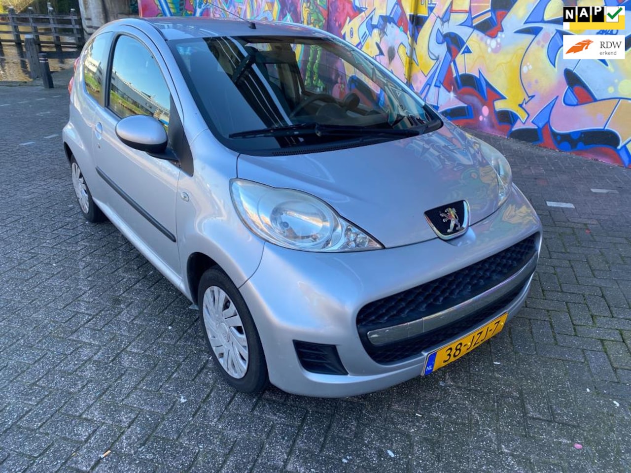 Peugeot 107 - 1.0-12V Sublime airco stuurbekrachtiging elektrische ramen cv boeken aanwezig zeer leuke a - AutoWereld.nl