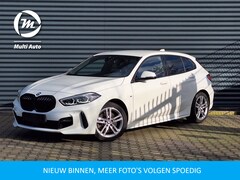 BMW 1-serie - 120i M-Sport Aut. 179pk | Head Up | Live Cockpit | Apple Carplay | Sportstoelen Verwarmd |