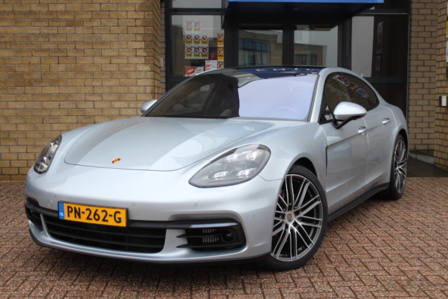 Porsche Panamera - 4.0D 4S-LUCHTVERING-PANORAMA-ADAP. STOELEN-ACC-EXTREEM COMPLEET - AutoWereld.nl