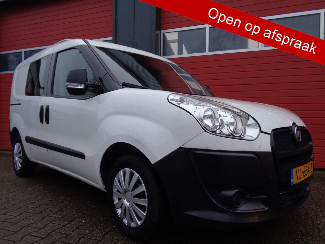 Fiat Doblò Cargo - 1.3 MultiJet Actual 1.3 MultiJet Actual,Schuifdeur,Airco,Nette auto! - AutoWereld.nl