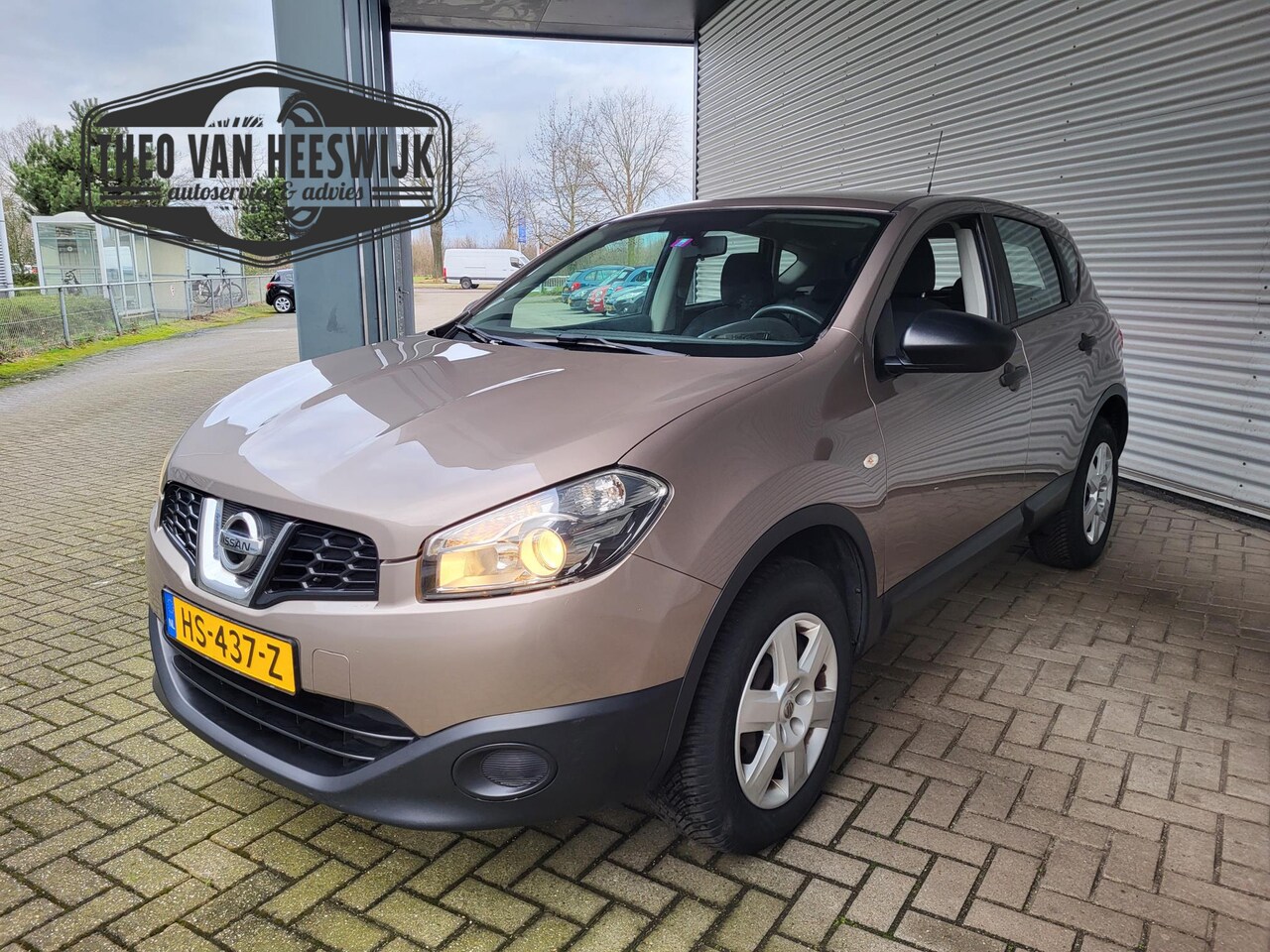 Nissan Qashqai - 1.6 Visia Trekhaak,4 nieuwe banden. - AutoWereld.nl