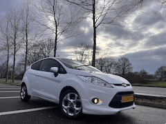 Ford Fiesta - 1.4 ST-LINE 97 PK SPORT-MFT-WHITE EDITION