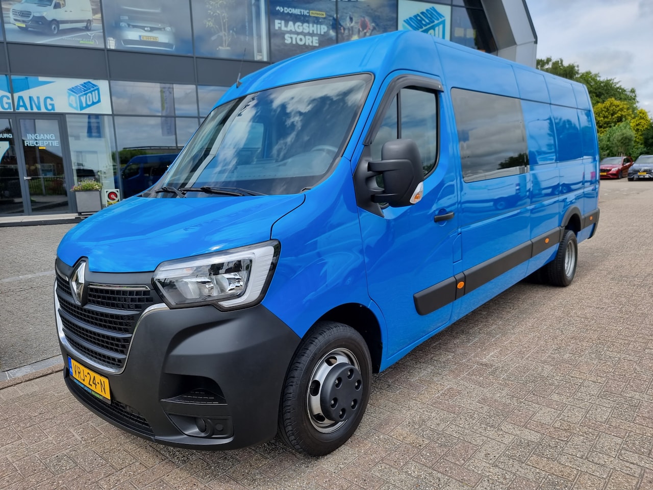 Renault Master - T35 2.3 dCi 130 PK L4-H3 * Dubbel Lucht * Trekhaak 3,0t * - AutoWereld.nl