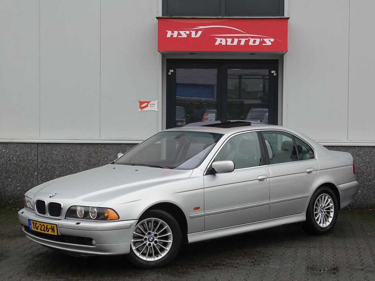 BMW 5-serie - 530i Executive airco LEER automaat YOUNGTIMER 231 PK - AutoWereld.nl