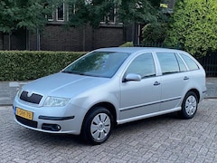 Skoda Fabia Combi - 1.4-16V Elegance 2006 Airco automaat stuurbekrachtiging ruime auto