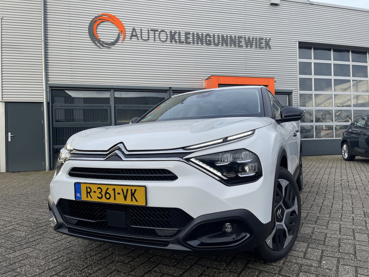 Citroën C4 - 1.2 Puretech Feel NL-Auto 1e eigenaar / Automaat / Trekhaak afn. kogel / Winterbandenset / - AutoWereld.nl