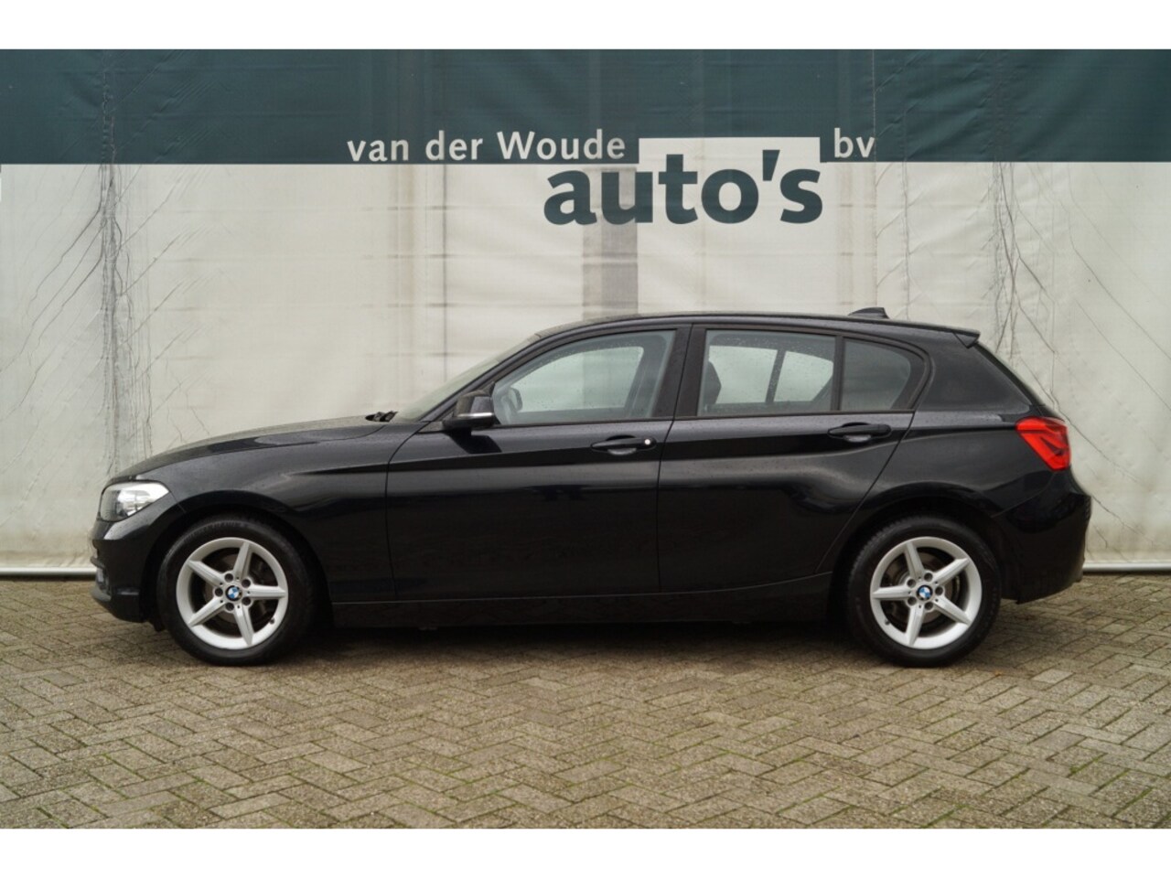 BMW 1-serie - 116i Executive -LEER-NAVI-ECC-PDC- - AutoWereld.nl