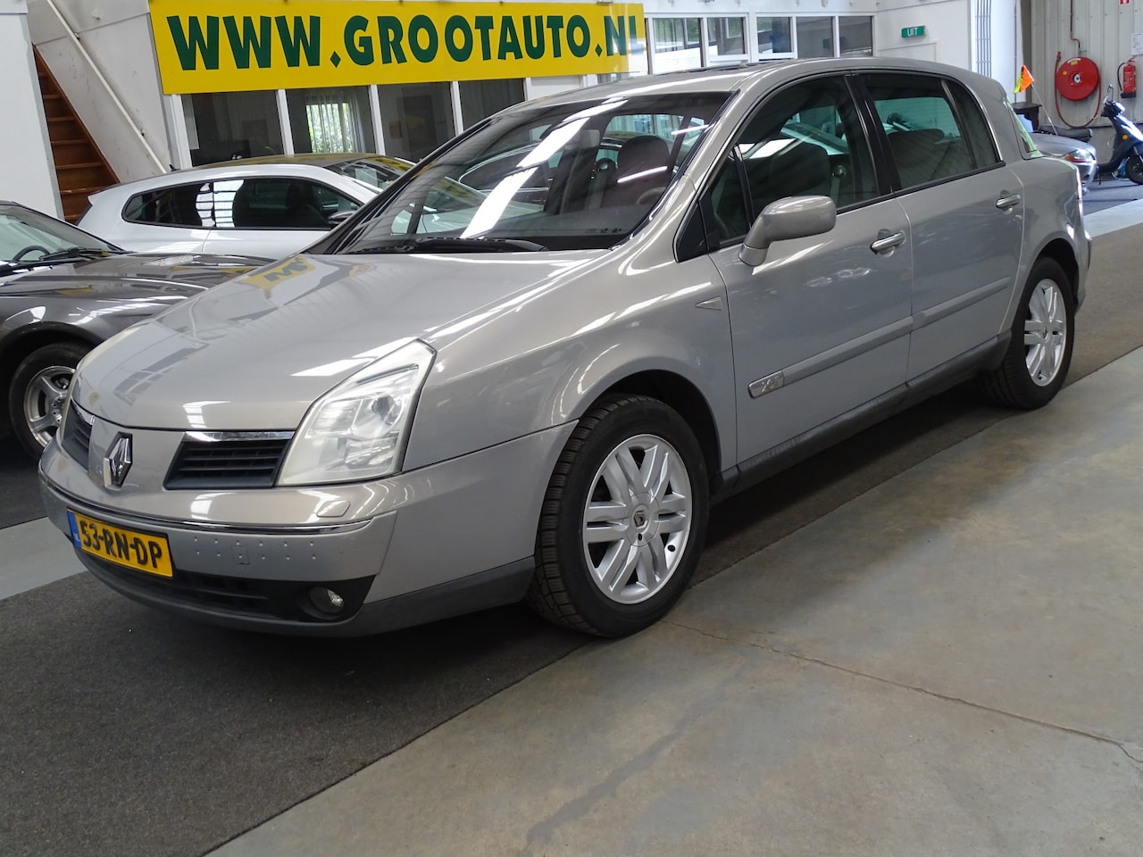 Renault Vel Satis - 2.0 16V Exception Automaat Airco, Cruise Control, Navigatie, Trekhaak, NAP - AutoWereld.nl