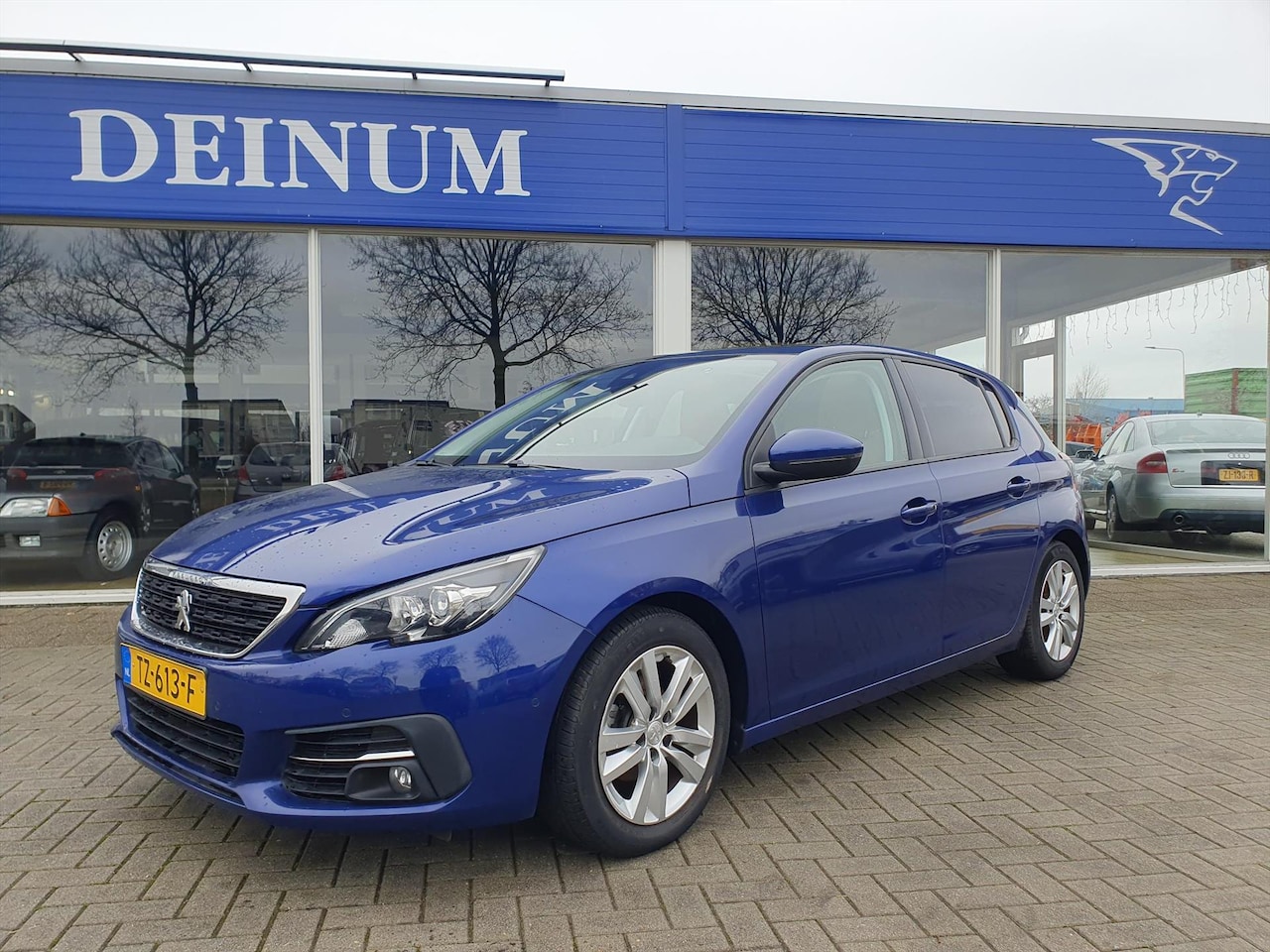 Peugeot 308 - 1.2 PureTech 110pk S&amp;S Executive Lederen bekleding Panorama dak!! - AutoWereld.nl