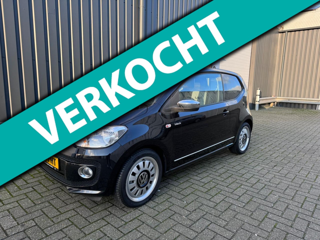 Volkswagen Up! - 1.0 BLACK UP! 75PK|Navi|Airco|APK2025 - AutoWereld.nl