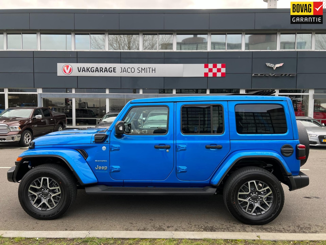 Jeep Wrangler Unlimited - 4xe 380 Sahara Sky-One - AutoWereld.nl