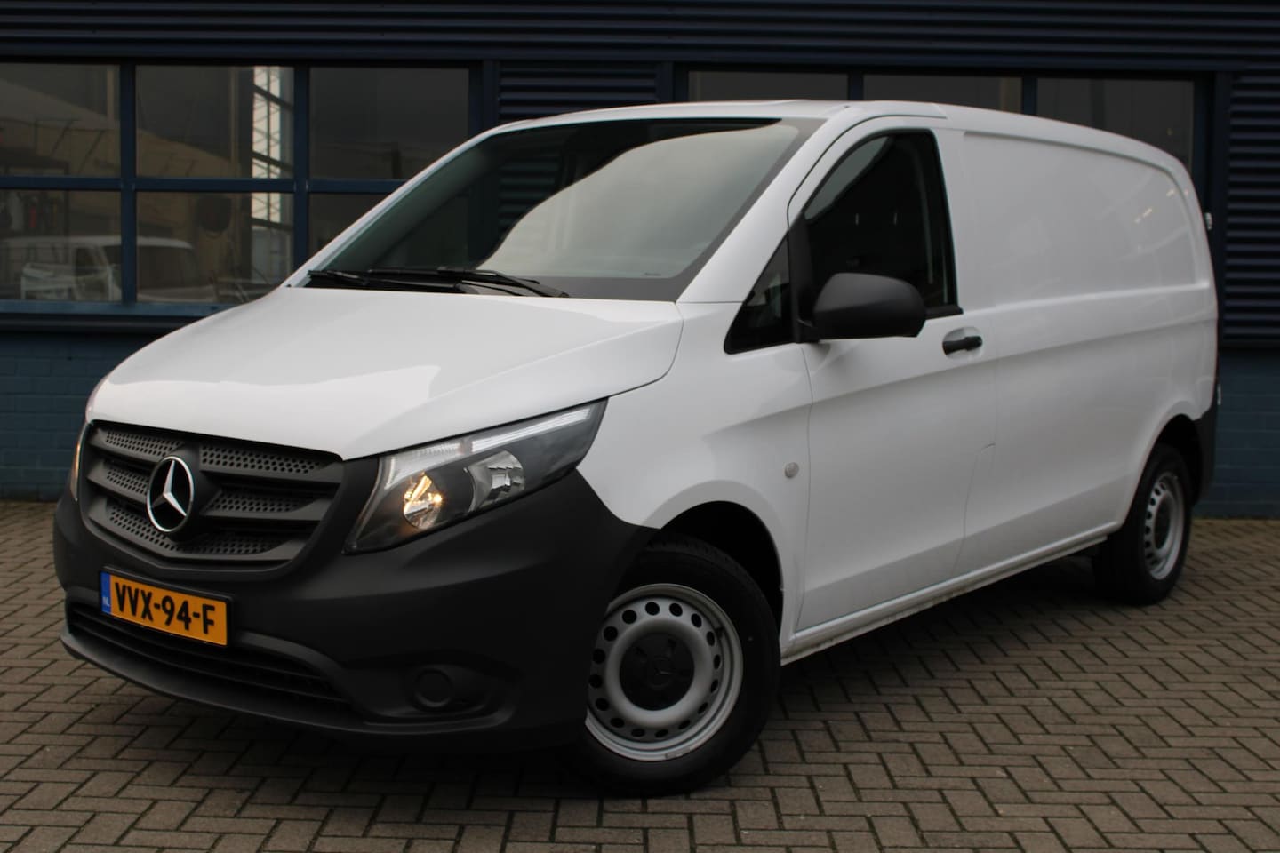 Mercedes-Benz Vito - 110 CDI | NAVIGATIE| CAMERA - AutoWereld.nl