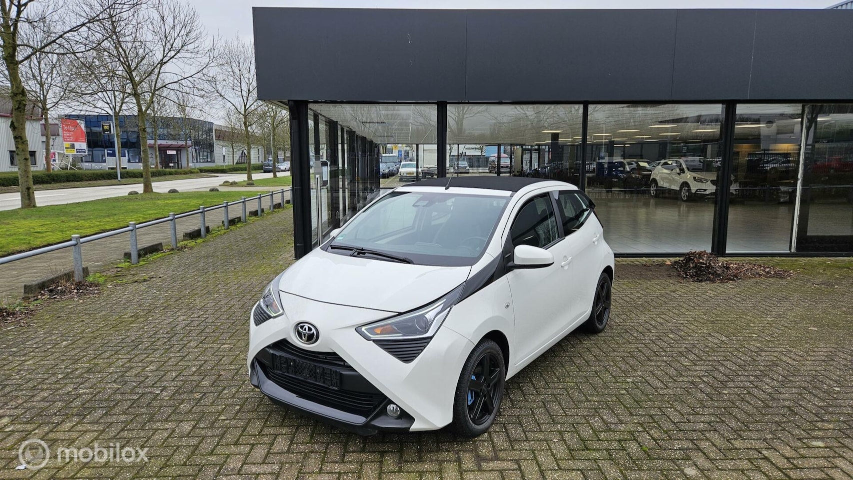 Toyota Aygo - 1.0 VVT-i cabrio - AutoWereld.nl