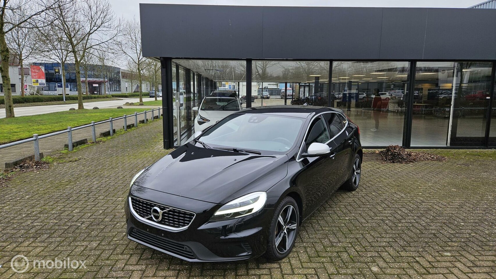 Volvo V40 - 1.5 T3 R-Design 1.5 T3 R-Design - AutoWereld.nl