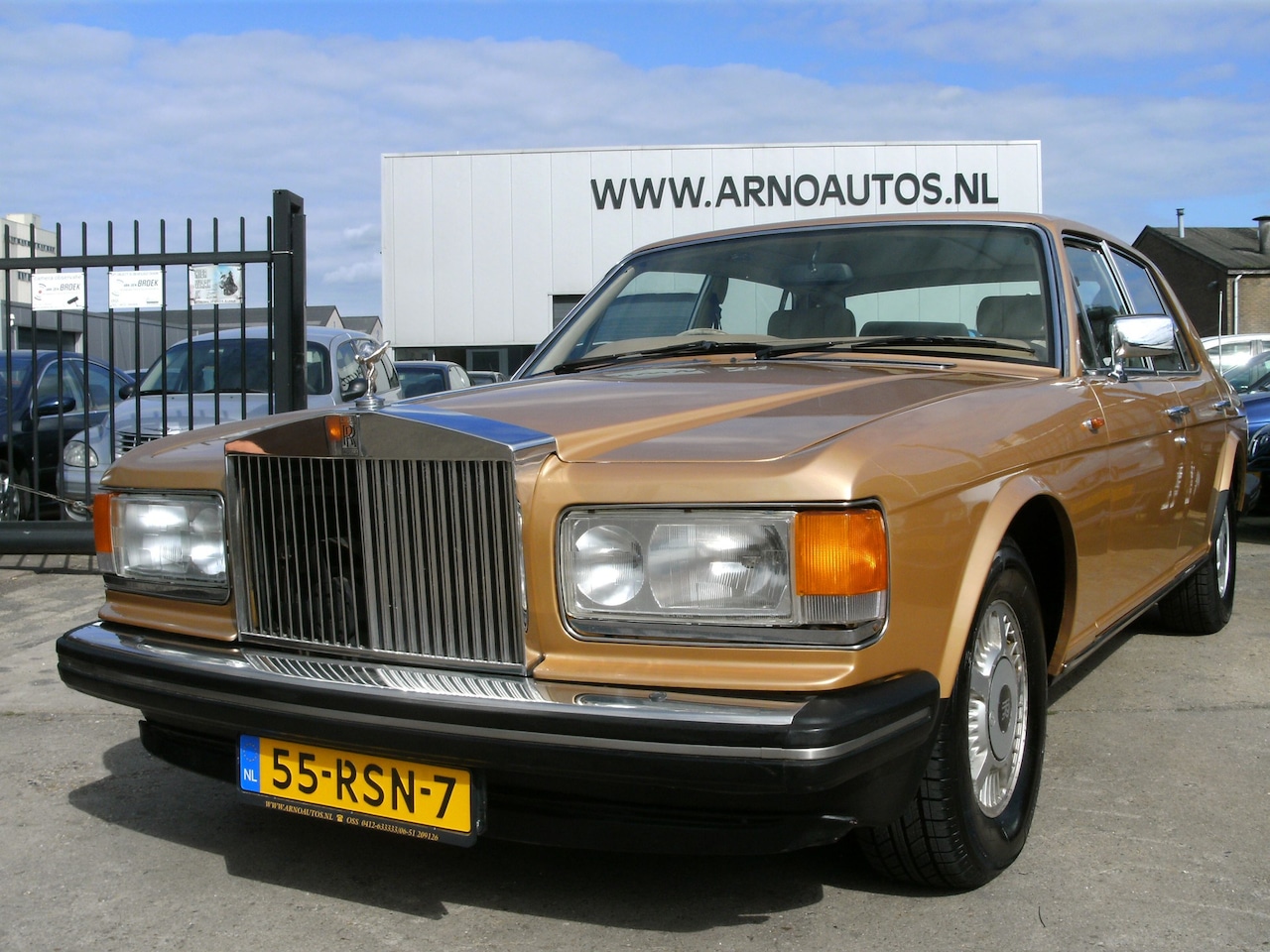 Rolls-Royce Silver Spirit - 6.8 AUTOMAAT, OLDTIMER/WEGENBELASTING €127,- PER JAAR - AutoWereld.nl