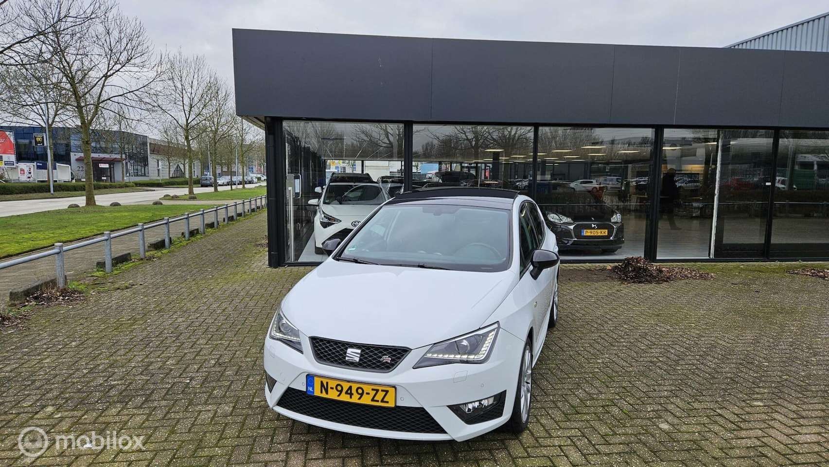 Seat Ibiza - 1.0 EcoTSI FR Connect 1.0 EcoTSI FR Connect - AutoWereld.nl