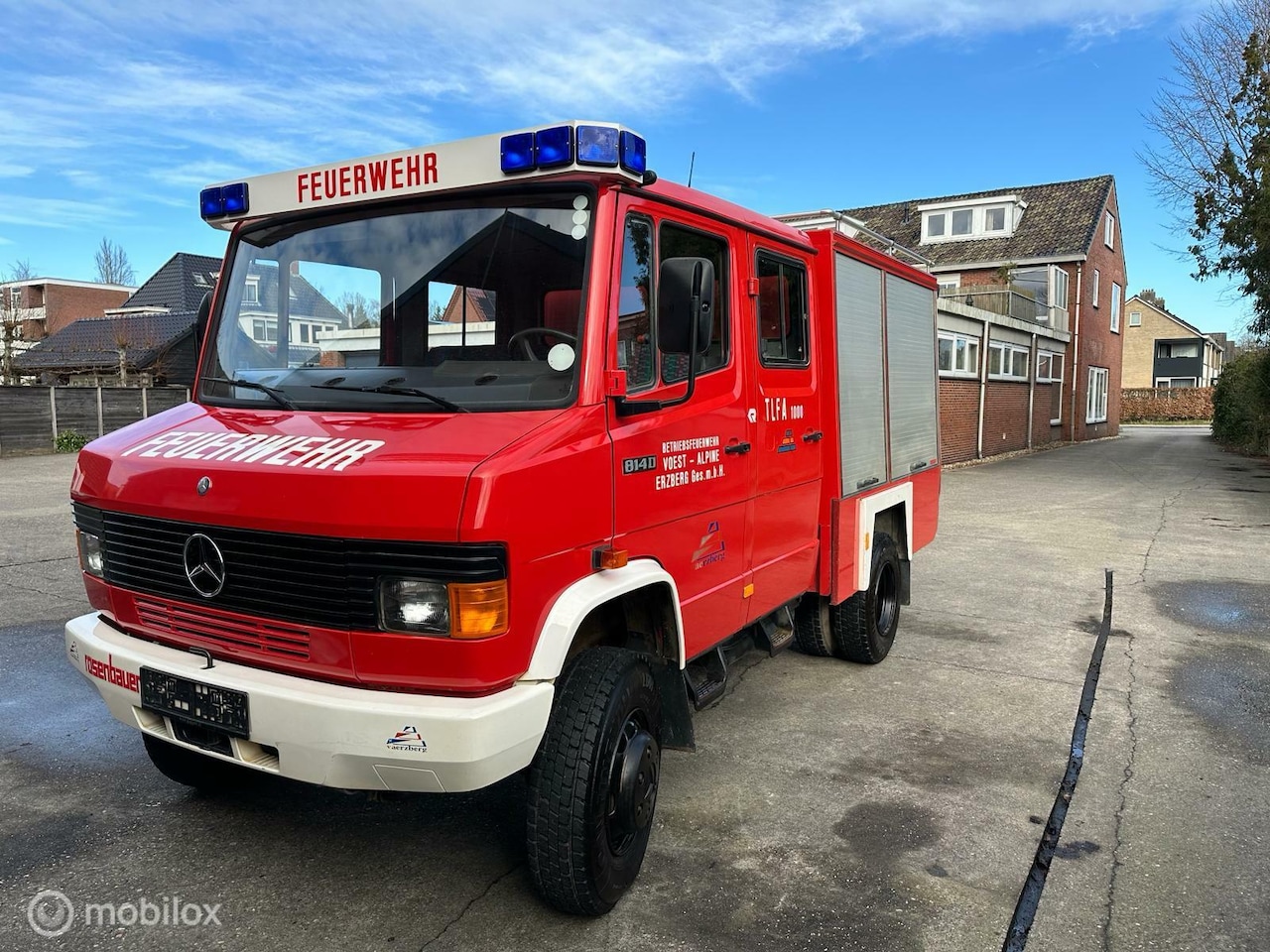 Mercedes-Benz 814 - 4x4 18.056 KM brandweer Expeditie camper - AutoWereld.nl