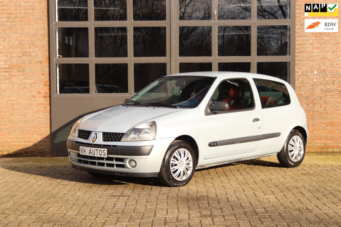 Renault Clio - 1.2-16V Expression 1.2-16V Expression Nieuwe APK - AutoWereld.nl