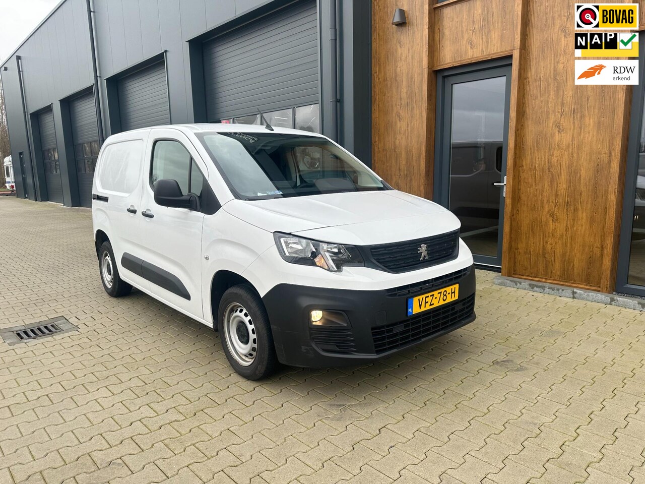 Peugeot Partner - 1.5 BlueHDI Premium 1.5 BlueHDI Premium - AutoWereld.nl