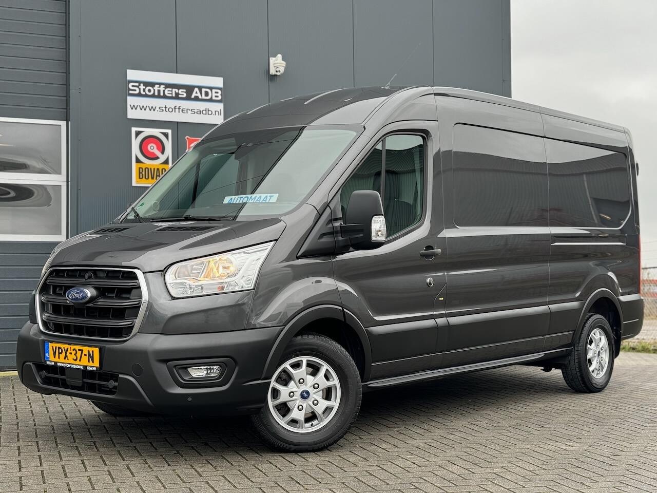 Ford Transit - 350 2.0 EcoBlue 130pk L3H2 Trend AUTOMAAT | CarPlay | Camera | Betimmering | Lichtmetaal | - AutoWereld.nl