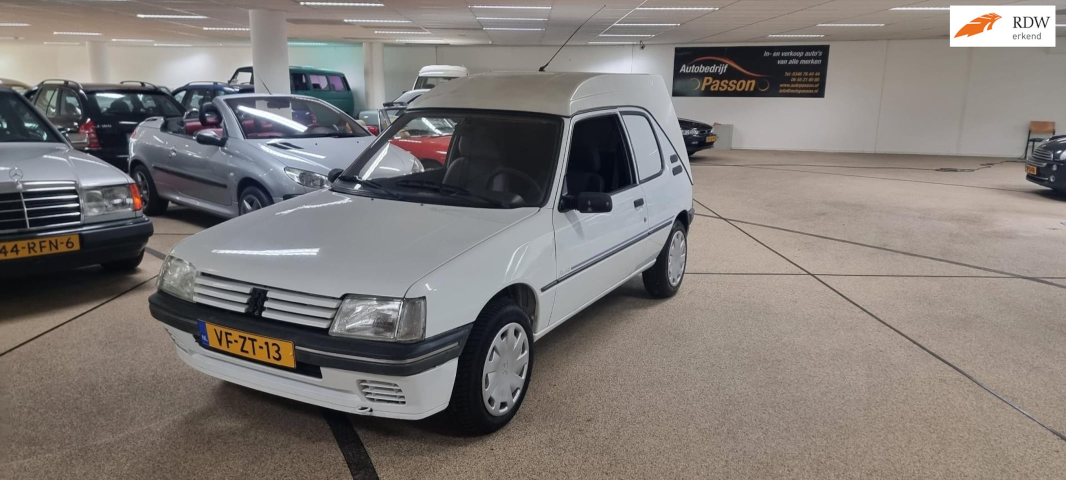 Peugeot 205 - 1.1 Forever uniek!! Benzine grijs kenteken!! Nieuwe apk!! - AutoWereld.nl