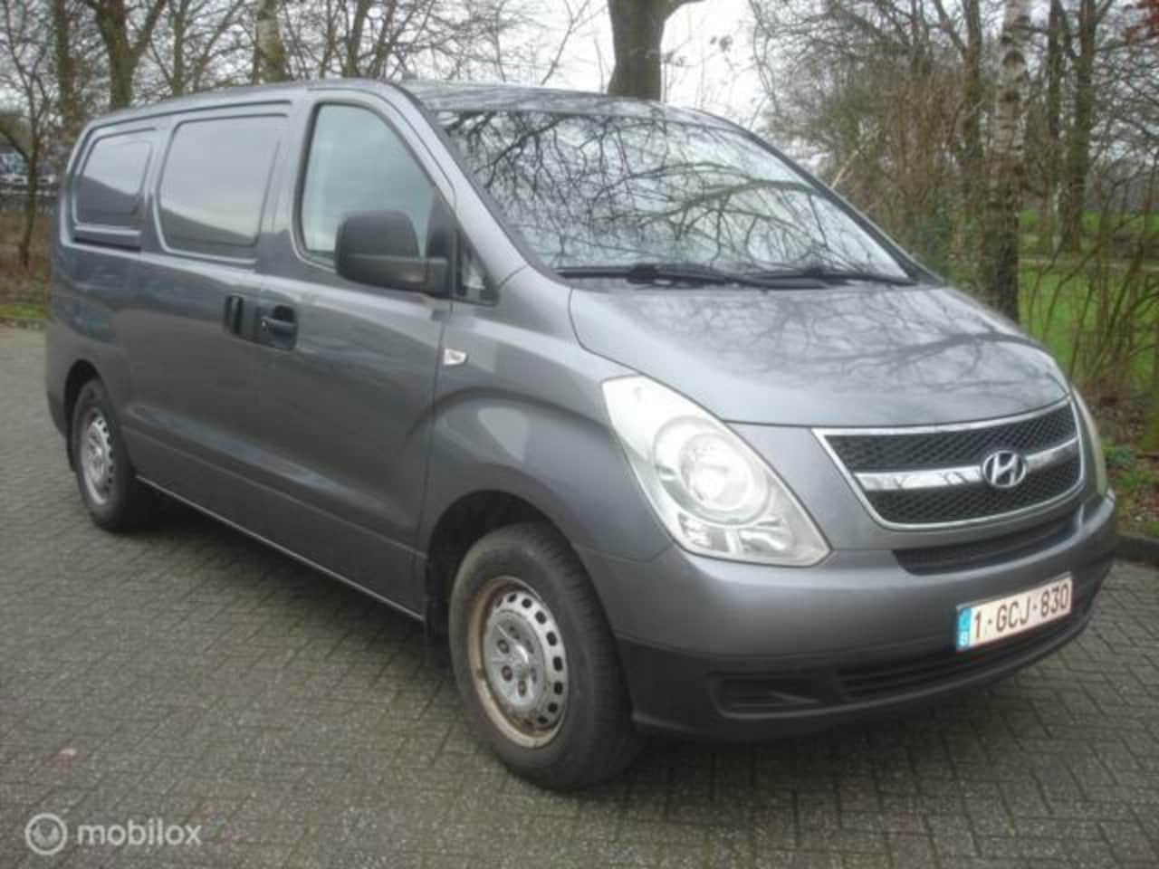 Hyundai H 300 - bestel 2.5 CRDi Airco Dynamic Storing motor - AutoWereld.nl