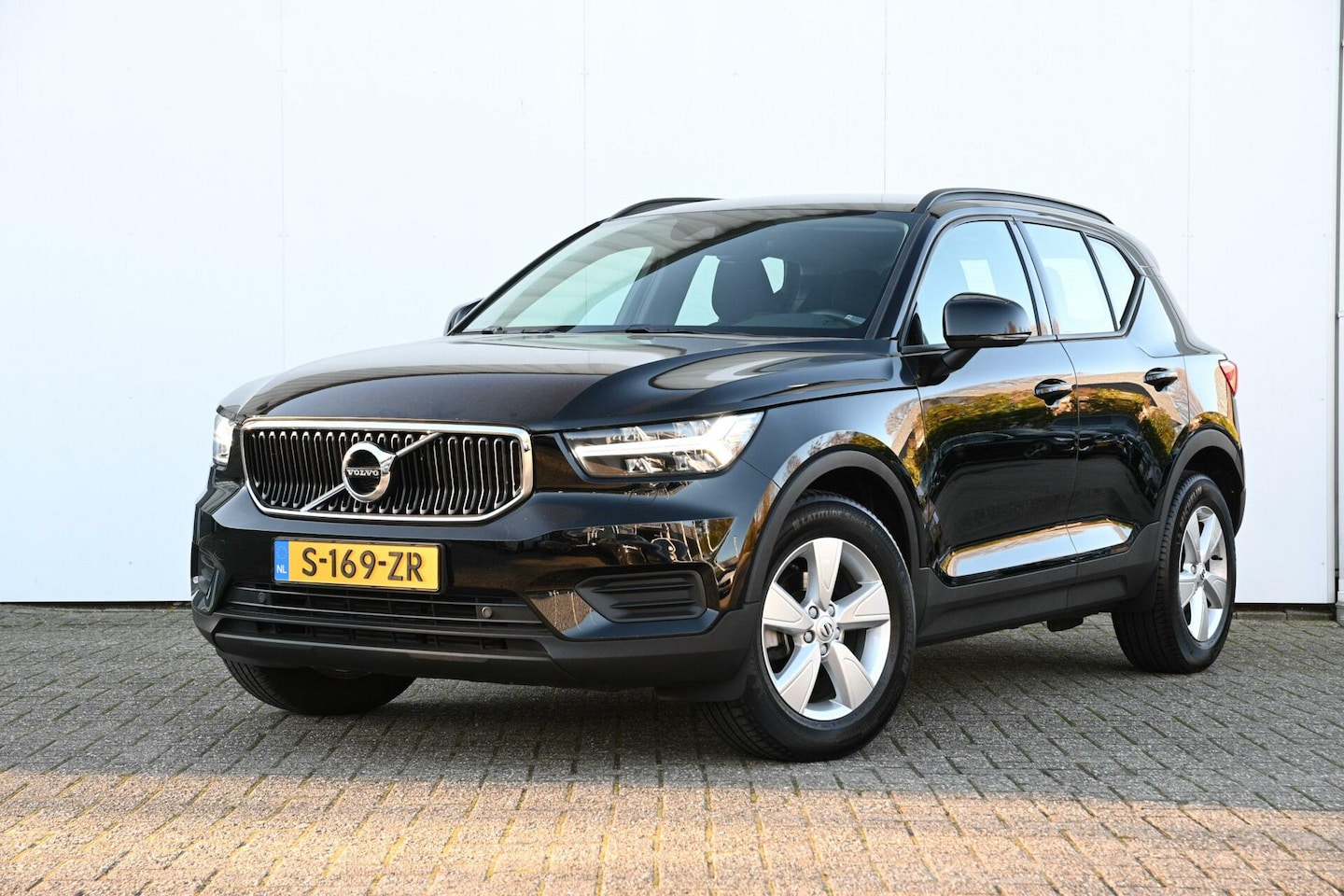 Volvo XC40 - 1.5 T3 Momentum 1.5 T3 Momentum - AutoWereld.nl