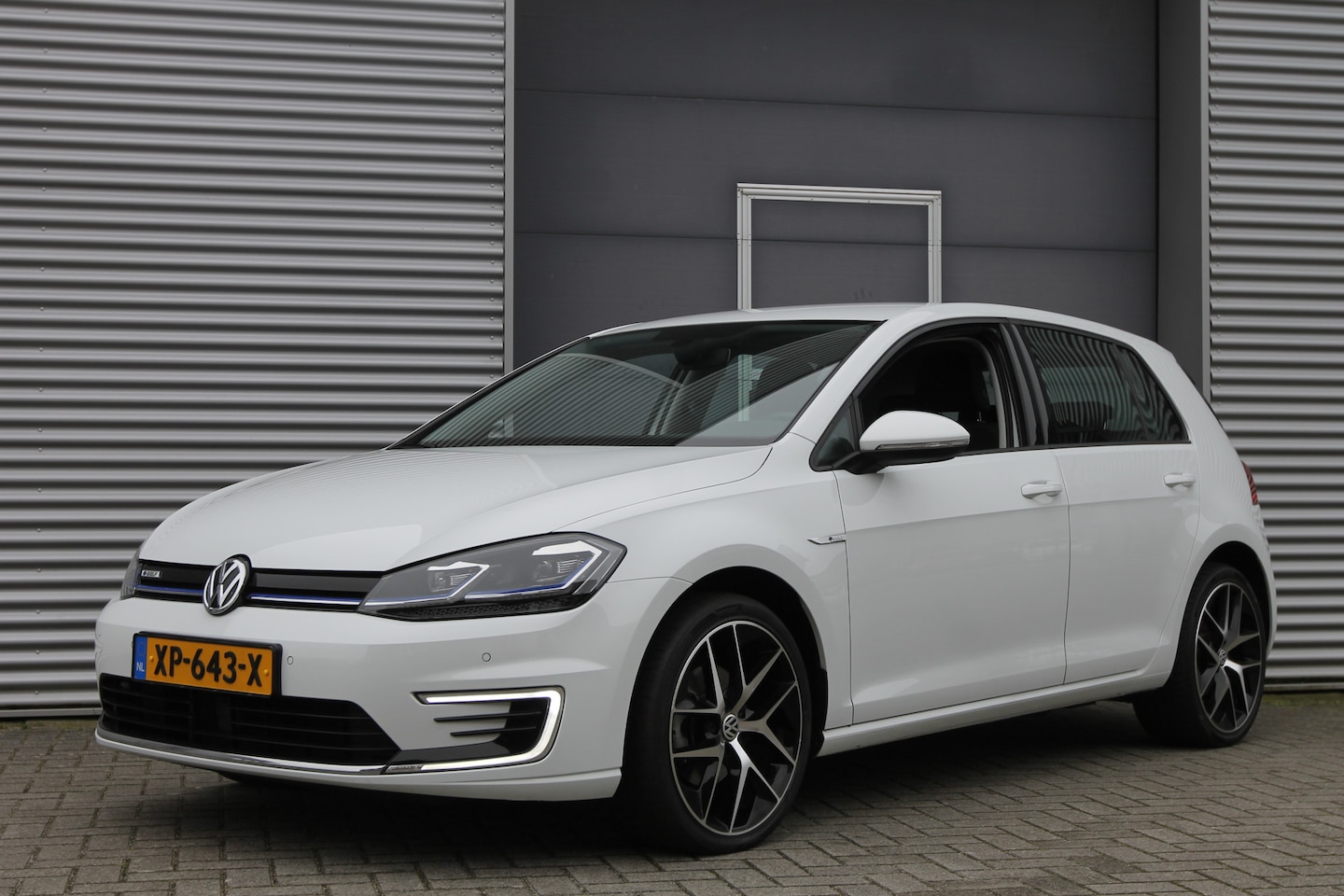 Volkswagen e-Golf - e-Golf I AUT. I 100% ELECTRISCH I NAVI I € 16500 EXCL. BTW - AutoWereld.nl