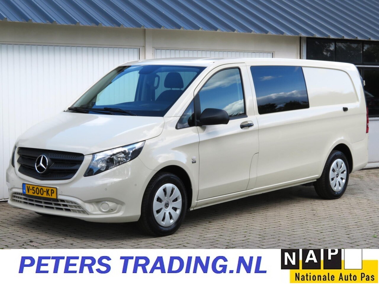 Mercedes-Benz Vito - 116 CDI 165pk L3 Extra Lang DC 7G Automaat-NAVI-PDC-CAMERA-ECC-CRUISE - AutoWereld.nl