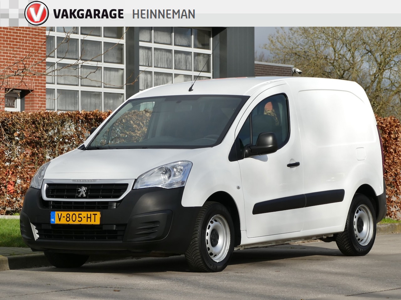 Peugeot Partner - 120 1.6 BlueHDi 100 L1 AUTOMAAT | airco | bluetooth | zij-schuifdeur | parkeersensoren - AutoWereld.nl