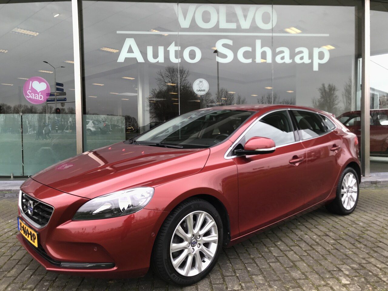 Volvo V40 - 1.6 T4 Summum Automaat | Rijklaar incl 12 mnd Bovag | Verwarmbaar voorruit Park assist voo - AutoWereld.nl