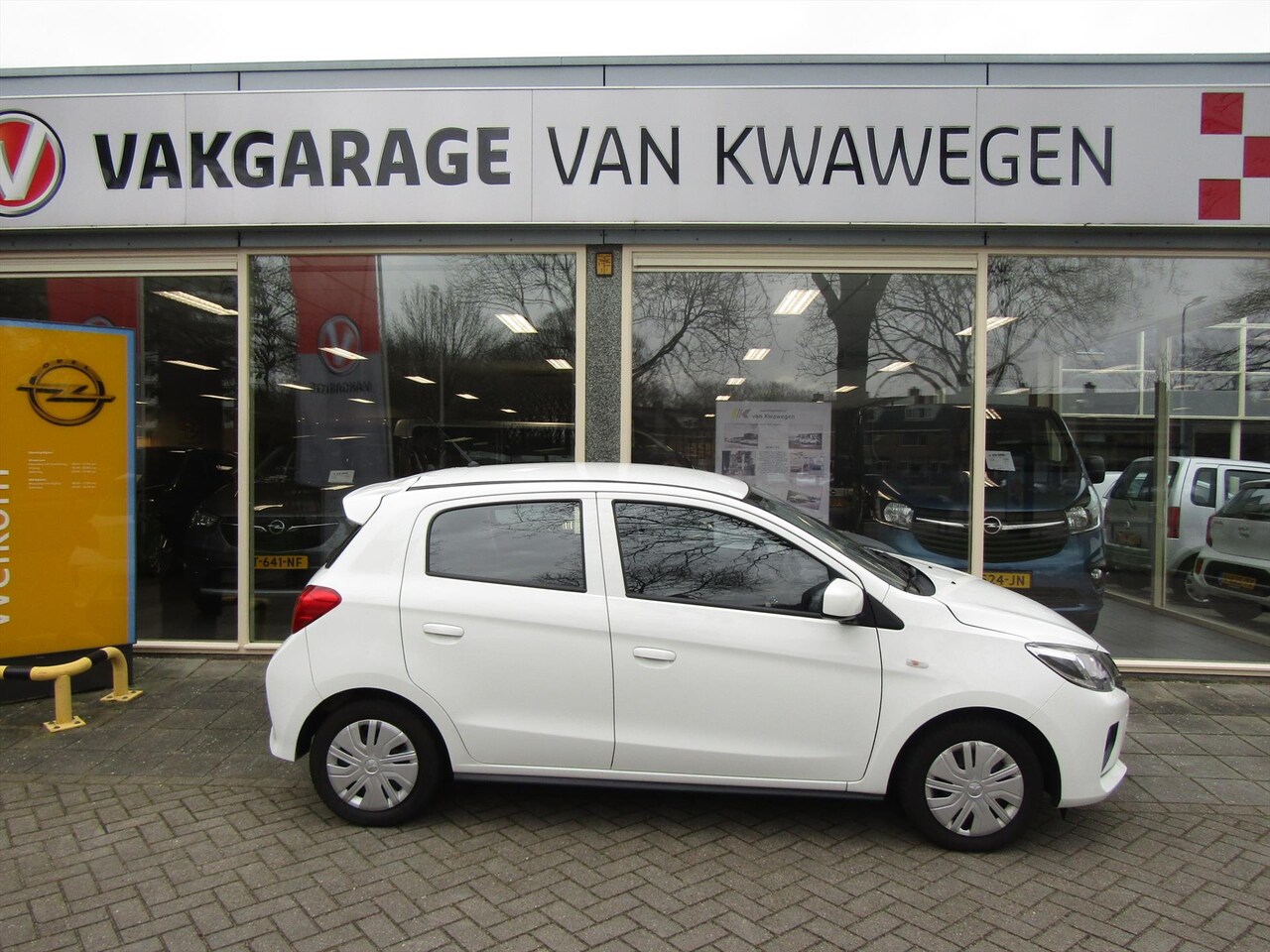 Mitsubishi Space Star - 1.0 AIRCO ELEK. RAMEN CENTR. VERGREND - AutoWereld.nl