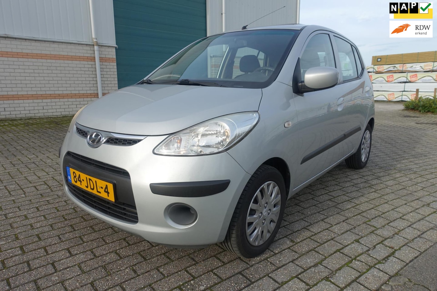 Hyundai i10 - AUTOMAAT 5 drs dealer ondh. 1.25i Dynamic - AutoWereld.nl