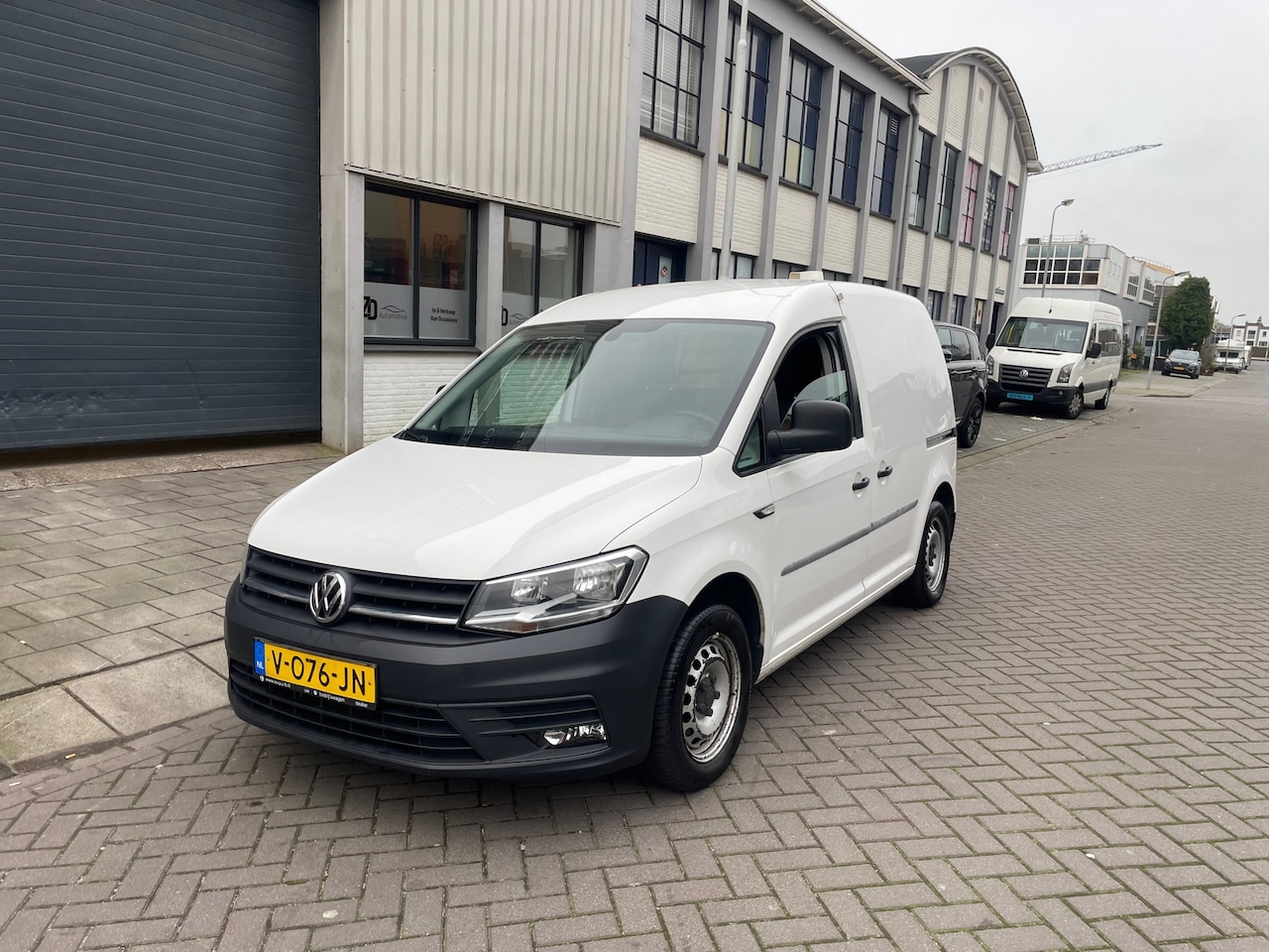 Volkswagen Caddy - 2.0 TDI L1H1 BMT 1E EIGENR 2X SCHUIFDEUR AIRCO BTW - AutoWereld.nl