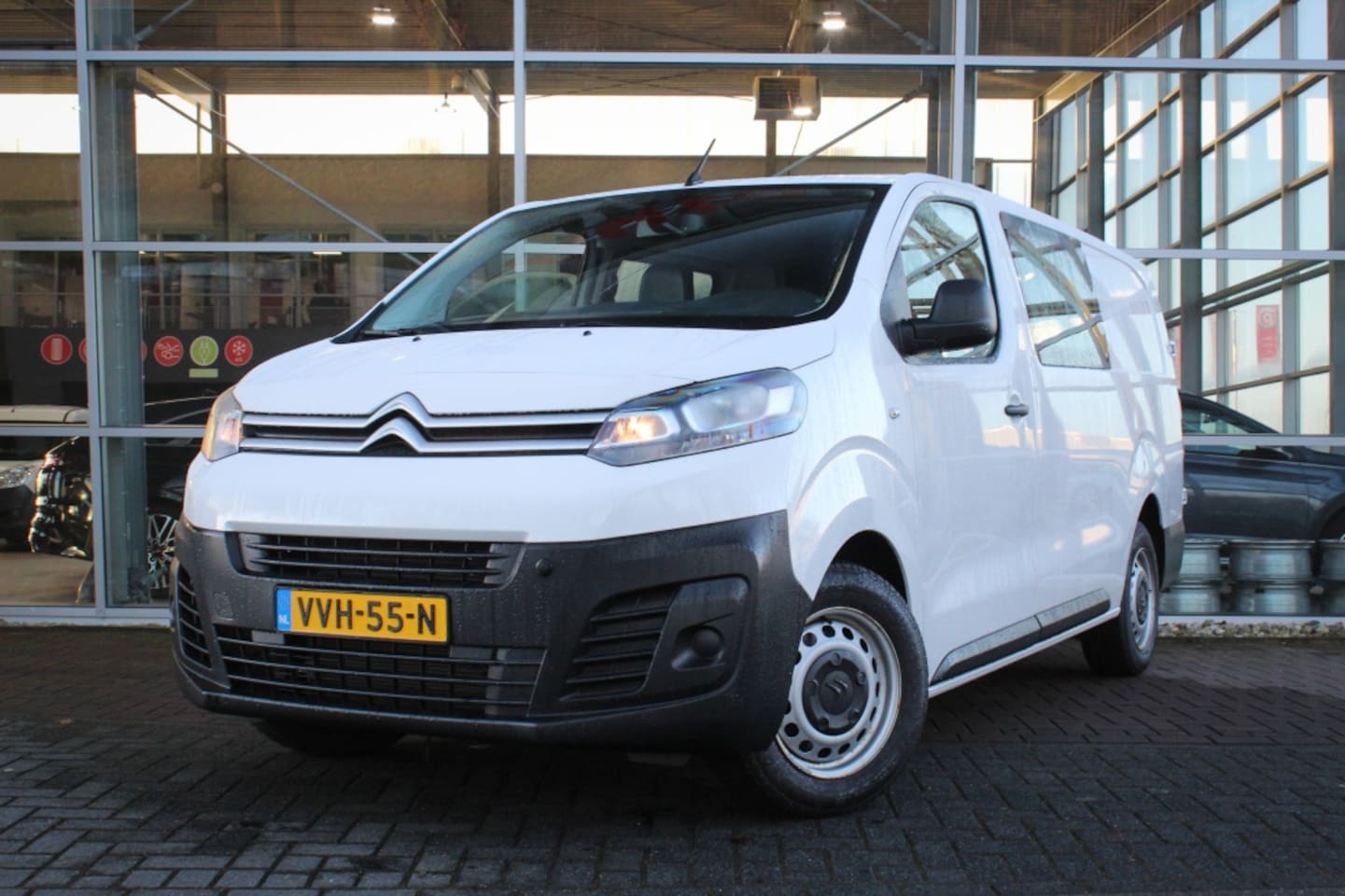 Citroën Jumpy - 2.0 BlueHDI 122 S&S L3 | DC | Achteruitrijcamera| Cruise Control - AutoWereld.nl