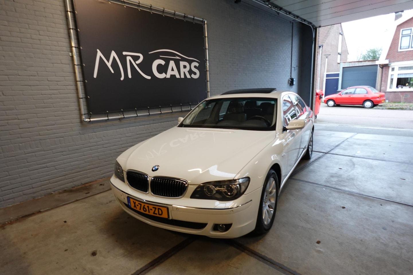 BMW 7-serie - 760i Youngtimer in Nieuwstaat 125000km - AutoWereld.nl