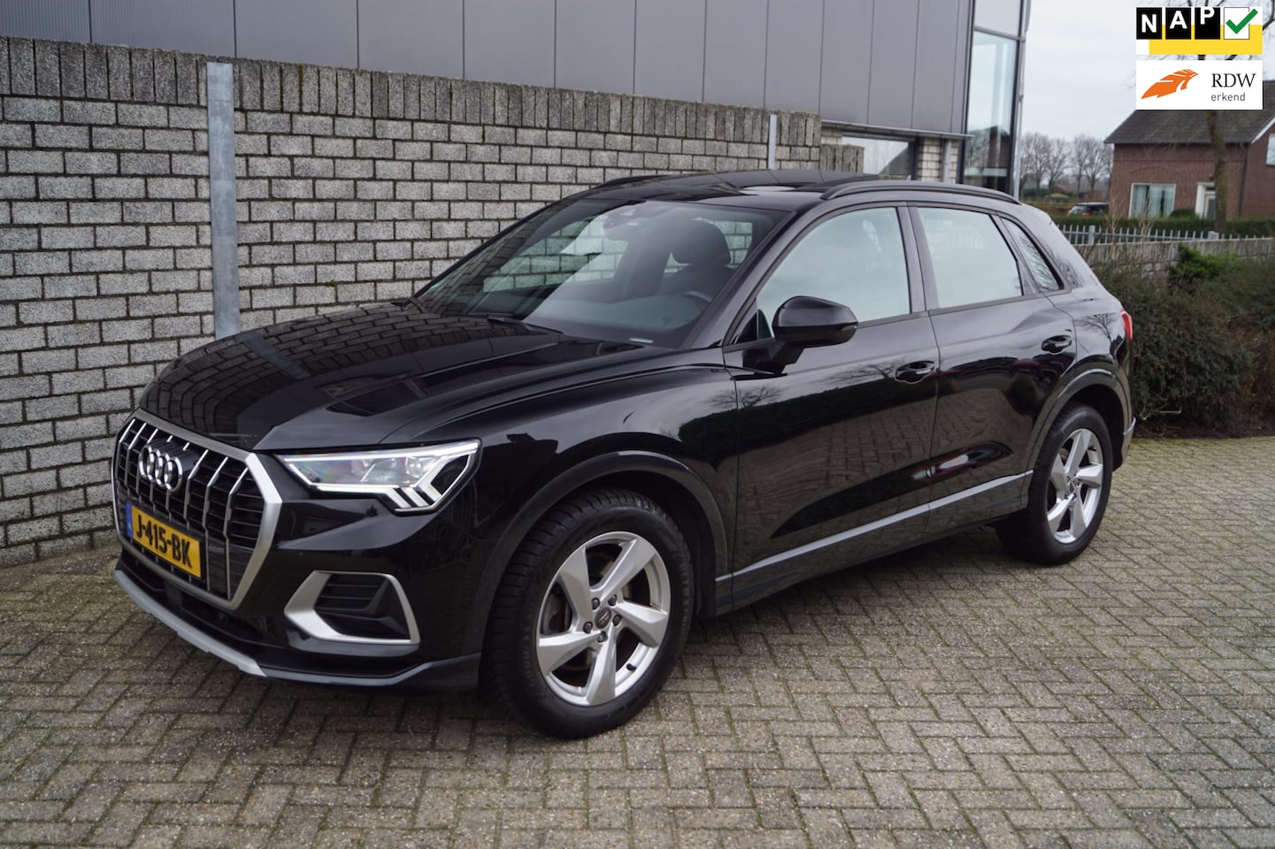 Audi Q3 - 40 TFSI Quattro Business Edition Autom Leder Panodak Navi Audi Drive Select Clima LED Kopl - AutoWereld.nl