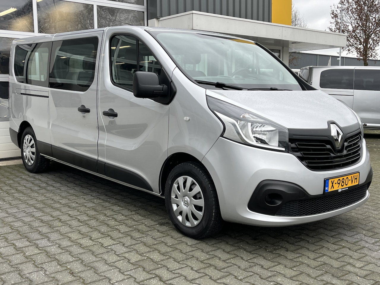 Renault Trafic Passenger - 1.6 dCi Grand Authentique Energy BTW / BPM vrij marge Lengte 2 Airco Cruise control Naviga - AutoWereld.nl