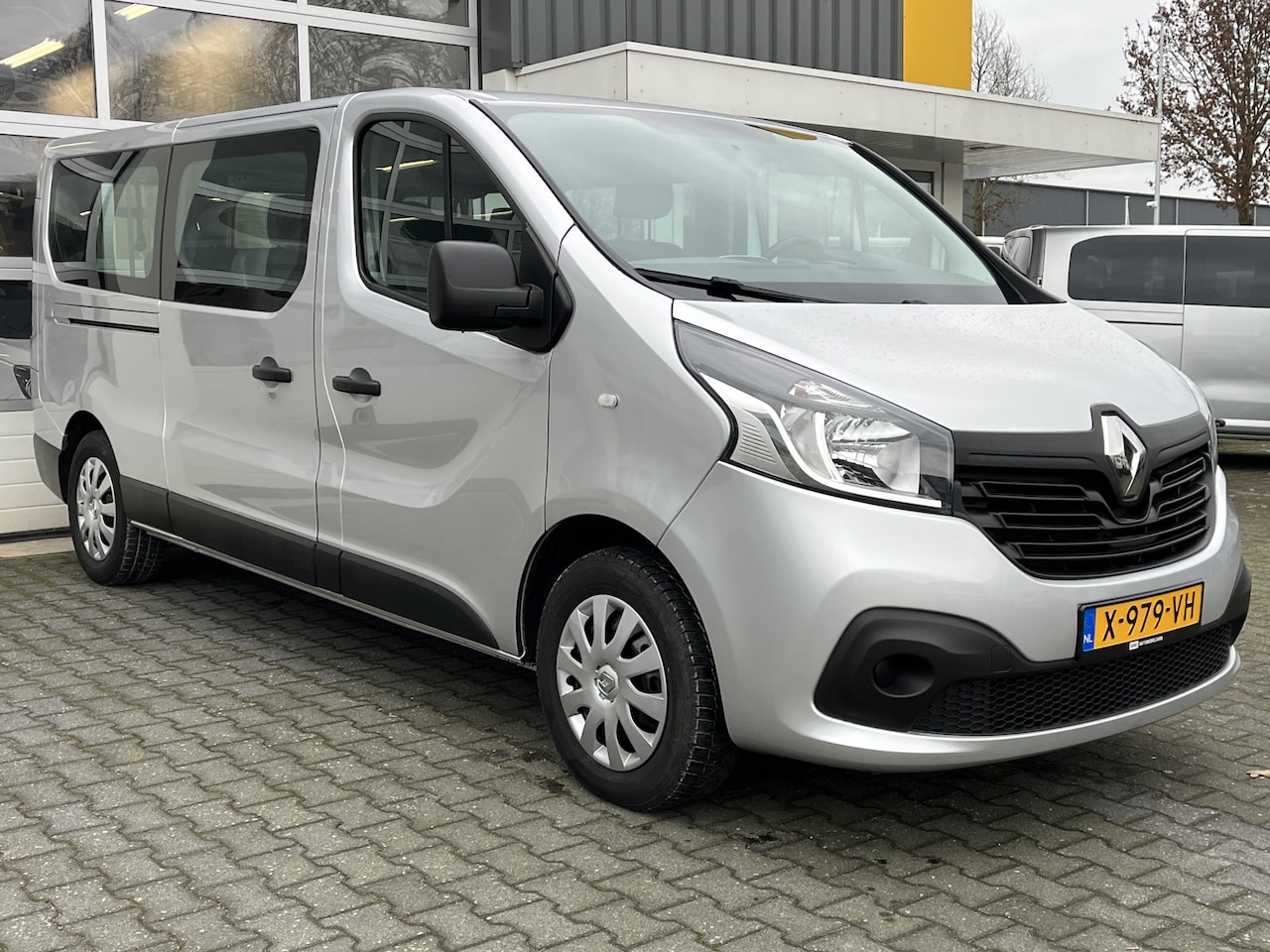 Renault Trafic Passenger - 1.6 dCi Grand Authentique Energy BTW / BPM vrij marge Lengte 2 Airco Cruise control Naviga - AutoWereld.nl