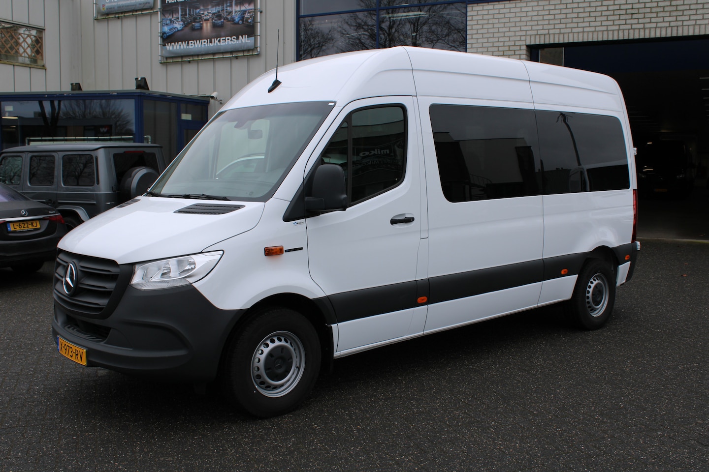 Mercedes-Benz eSprinter - 312 L2H2 OP AANVRAAG Personenvervoer 7+1 zitplaatsen - AutoWereld.nl