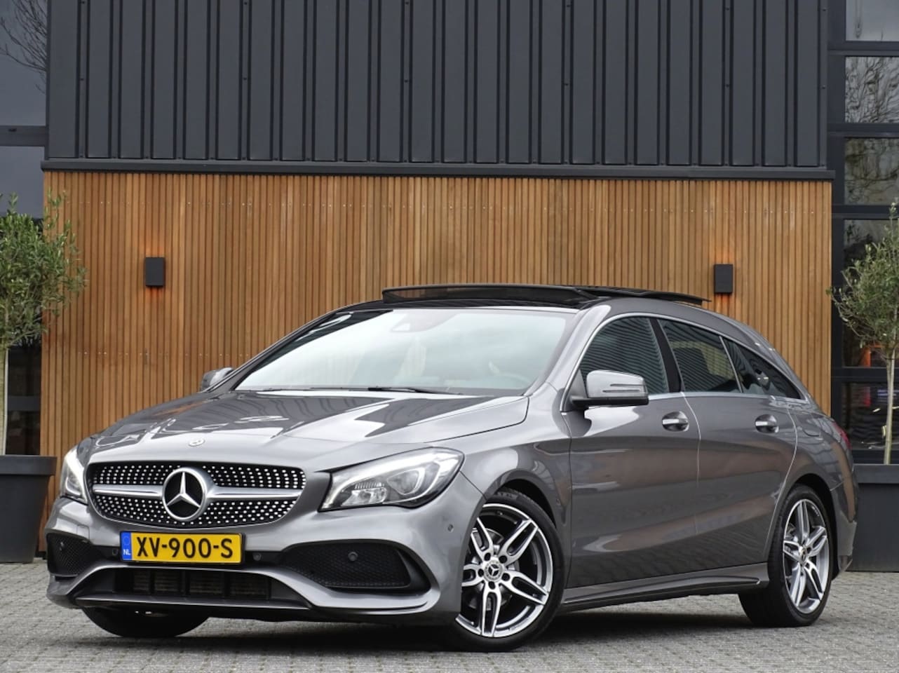 Mercedes-Benz CLA-klasse Shooting Brake - 180 automaat / AMG Ed. 1 / 2019 / LED *NAP* - AutoWereld.nl