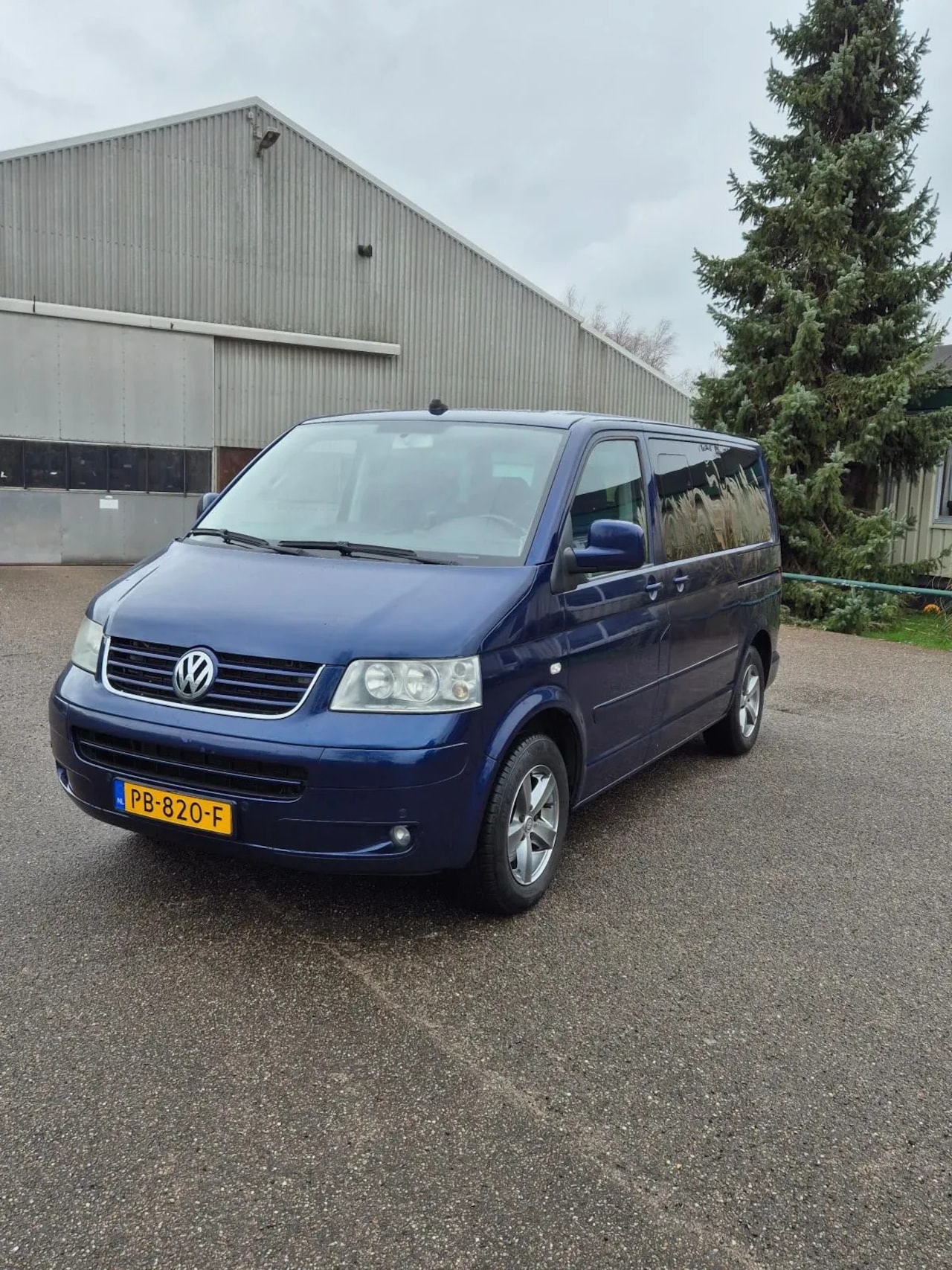 Volkswagen Multivan - 7zits - AutoWereld.nl